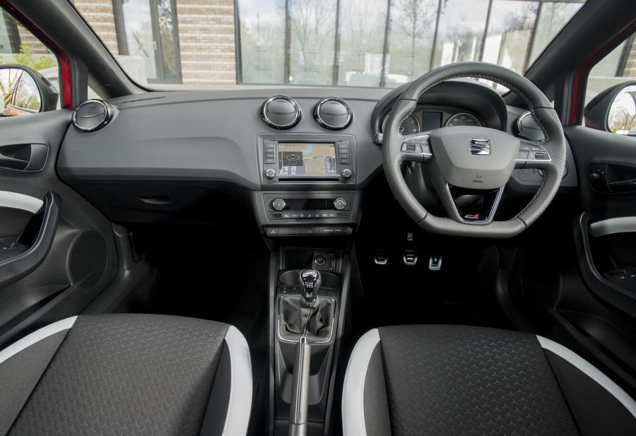  Seat Ibiza Cupra 2016 года  (UK) (фото 28 из 30)